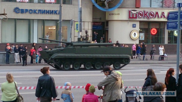 Как я не попал домой, но не пожалел. По Пресне танки грохотали!