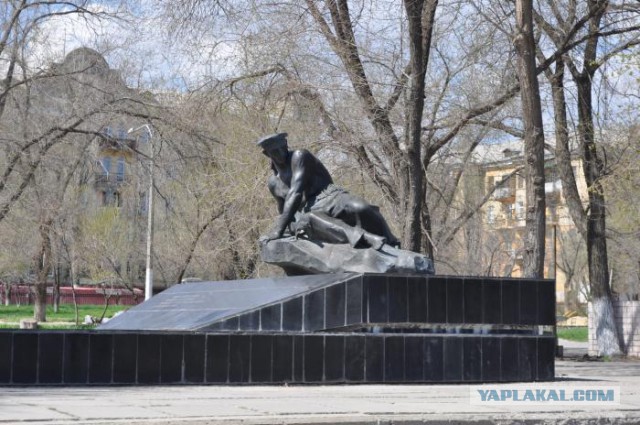 Памятники, которые иначе воспринимаются народом