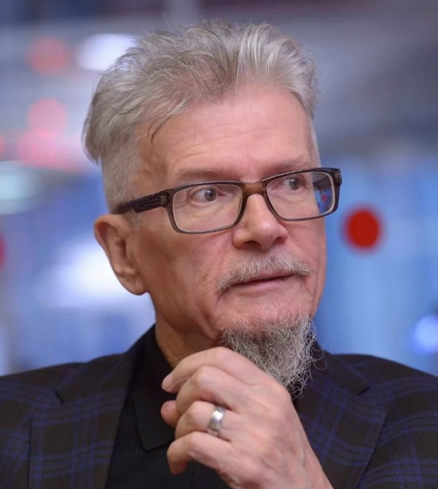 Уже и дома поплыли...