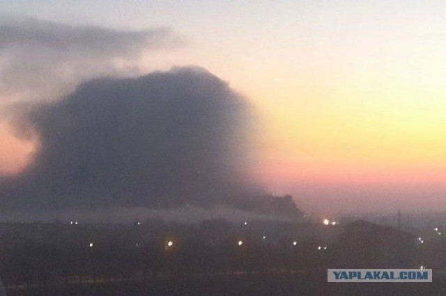 Взрывы на нефтебазе в Крыму, с. Гвардейское. Атака на Севастополь