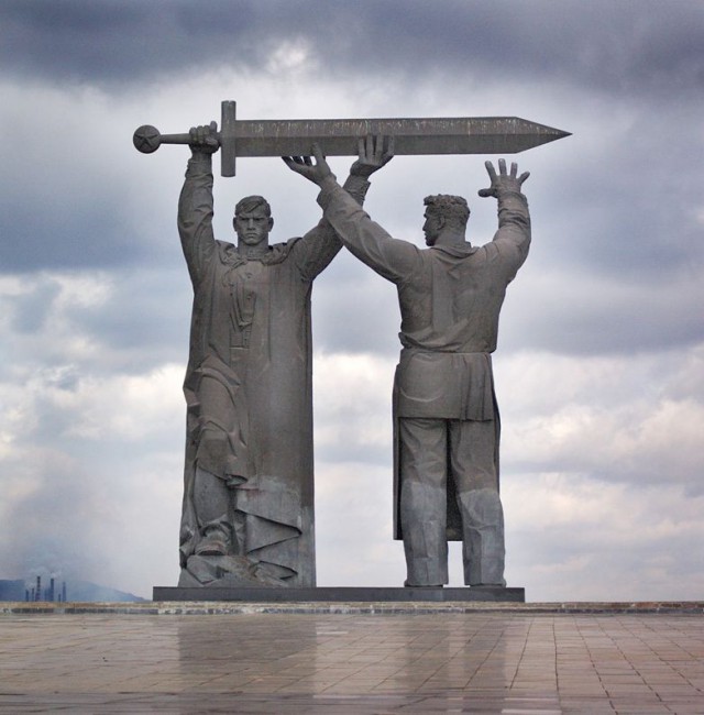 Какие прозвища дают памятникам в России