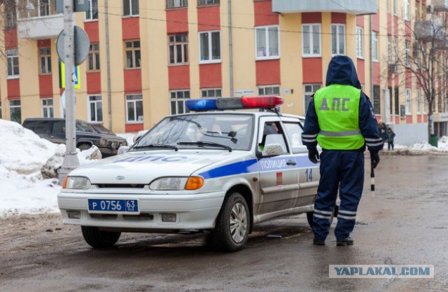 Нужно ли садиться в машину ДПС?