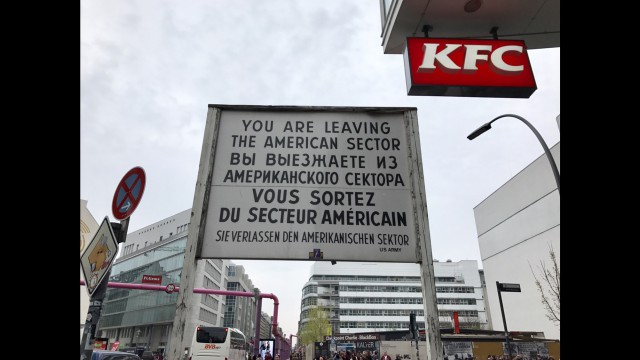 Танковая драма у КПП «Чарли»