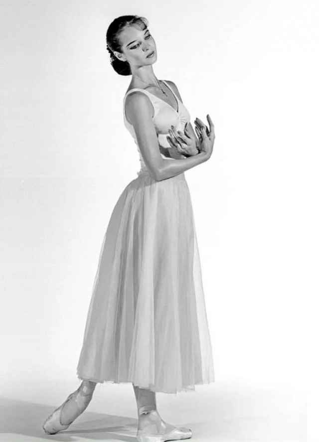 Про одну прекрасную балерину