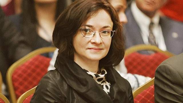 Набиуллина назвала отрасли, где россияне дохера многа стали получать