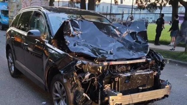 Ванкувер: Машина врезалась в толпу на уличном фестивале