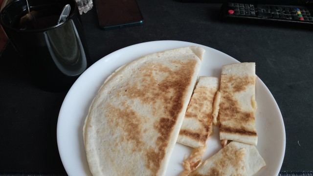 Что бы вкусненького съесть?