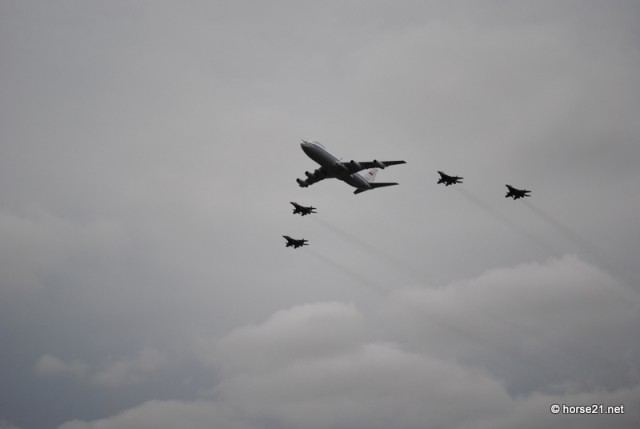 Самолеты над Москвой