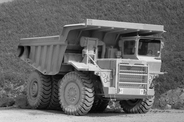 Игра на ЯПе: Угадай АВТО-9