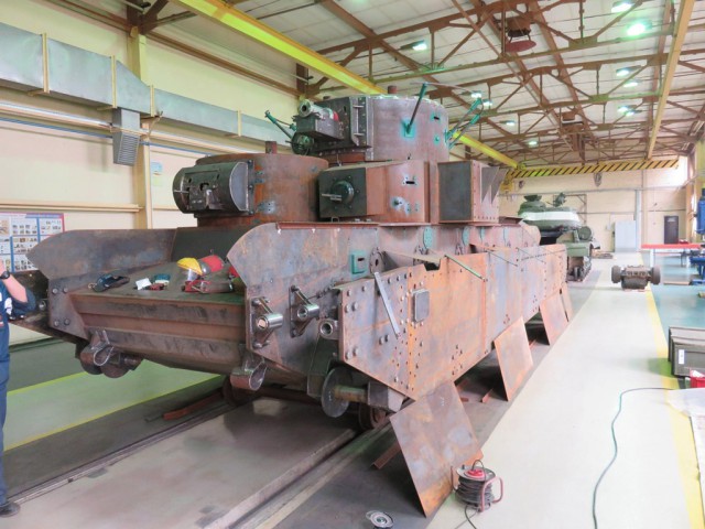 Постройка полноразмерного макета танка Т-35