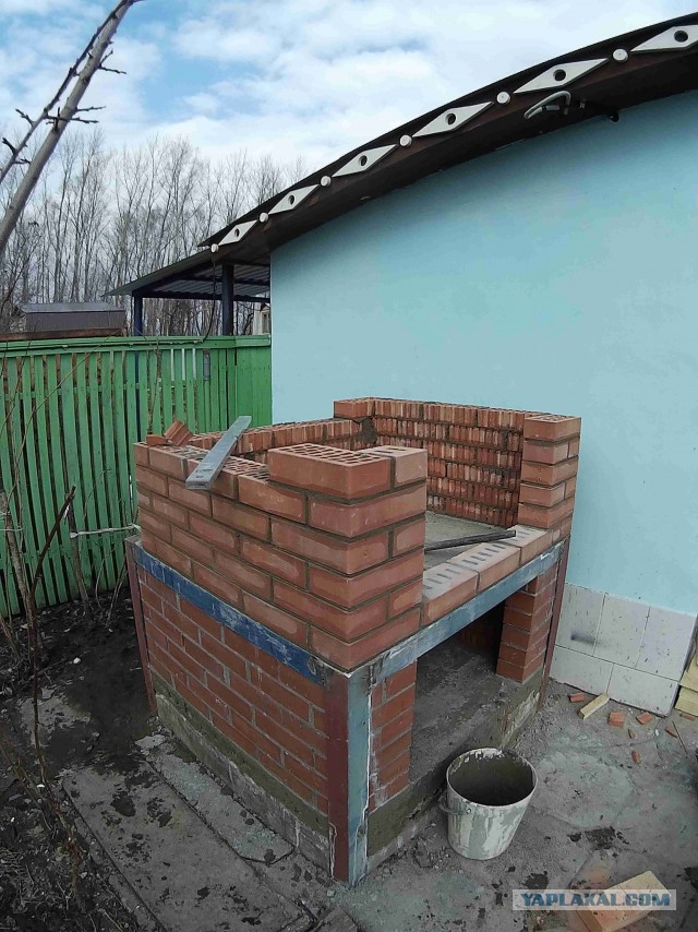 Барбекю из кирпича своими руками