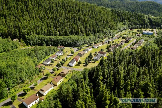 Канадский город-призрак застывший в 80-х