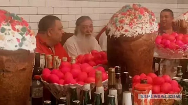 Девушка нашла в одном из магазинов отдельно продающуюся верхушку кулича