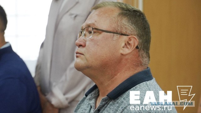 Свадьба и УДО: экс-помощник главы свердловского ГУФСИН и его подельники признались во взятках