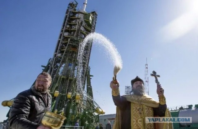 Молния ударила в ракету во время взлёта с космодрома  в Китае