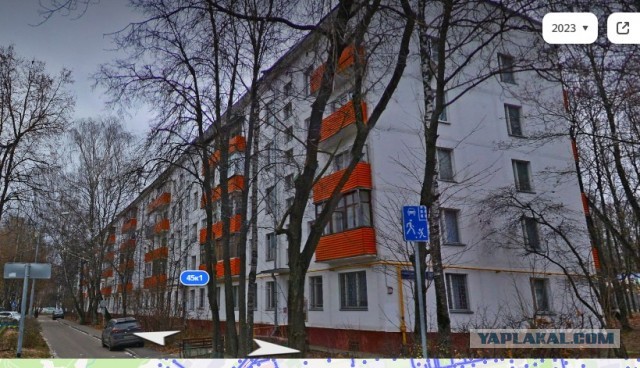 Семья из Новогиреева стала 300-тысячным участником столичной программы реновации и получила неожиданный подарок