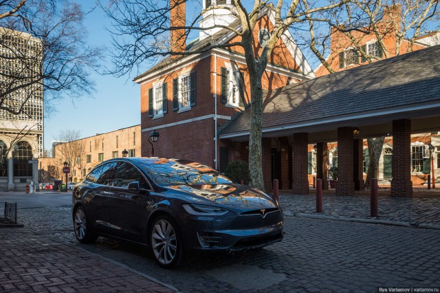 Обзор Tesla Model X