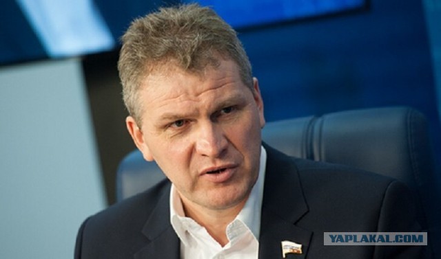 Депутат Госдумы призвал запретить непривитым выезжать из РФ