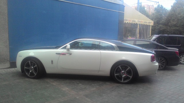 Уникальные авто в нашем дворе