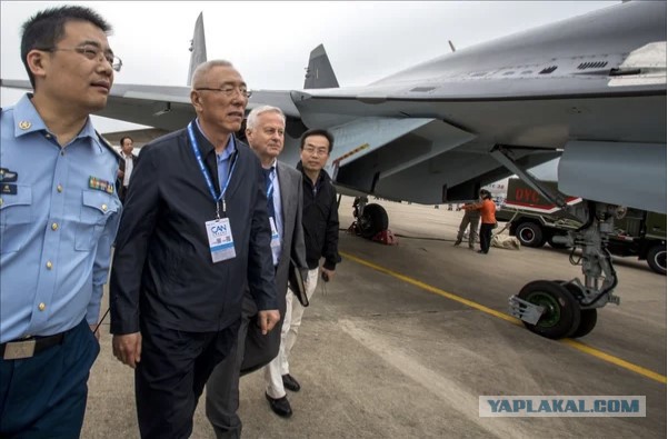 Оказавшись вблизи от Су-57 или Су-35, американскому пилоту необходима не пушка, а катапульта