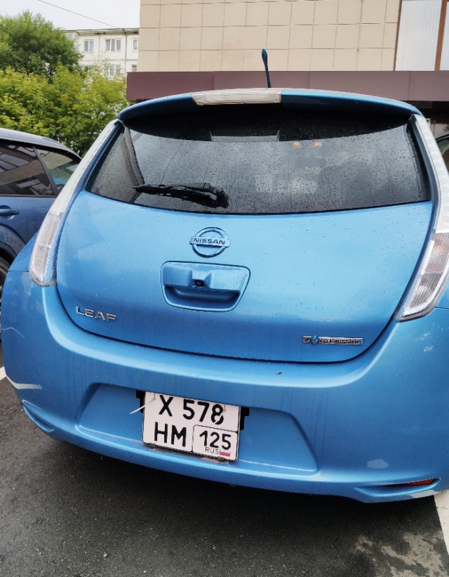 Купил семилетнюю "электричку" Nissan Leaf