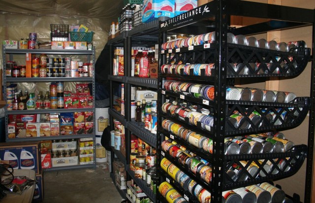Депутат Госдумы Делягин посоветовал россиянам запасаться продуктами