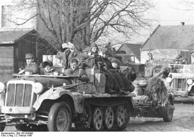 1945 год в 84 фотографиях