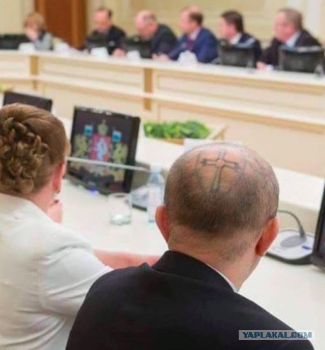 Подростки продолжают делать бессмысленные тату