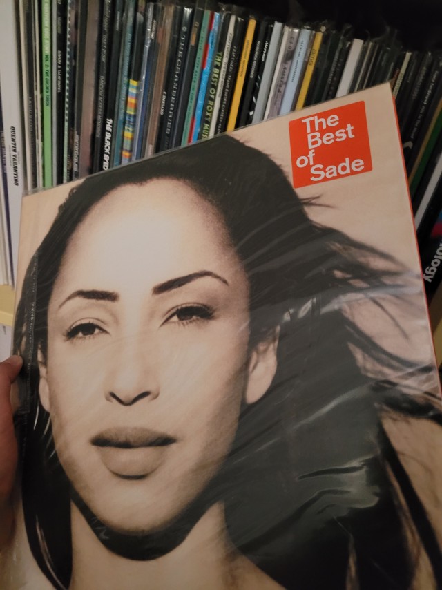 41 год назад был выпущен дебютный студийный альбом Sade - "Diamond Life".