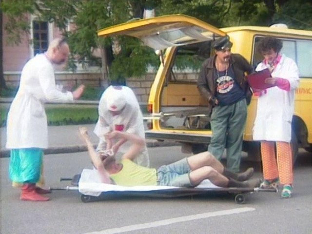 Доктор, мы его теряем