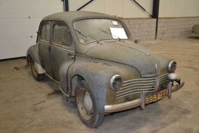 Немецкий автомобильный аукцион распродает редкие олдтаймеры. Что отыскалось в заброшенной коллекции?