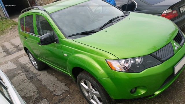 Краски лета, квартет из серых "помоек"