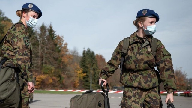 Швейцарская армия пообещала выдавать женщинам-военнослужащим женское нижнее бельё — до этого они получали мужское