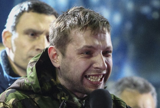 На границе Украины с Россией задержали автобусы с проститутками