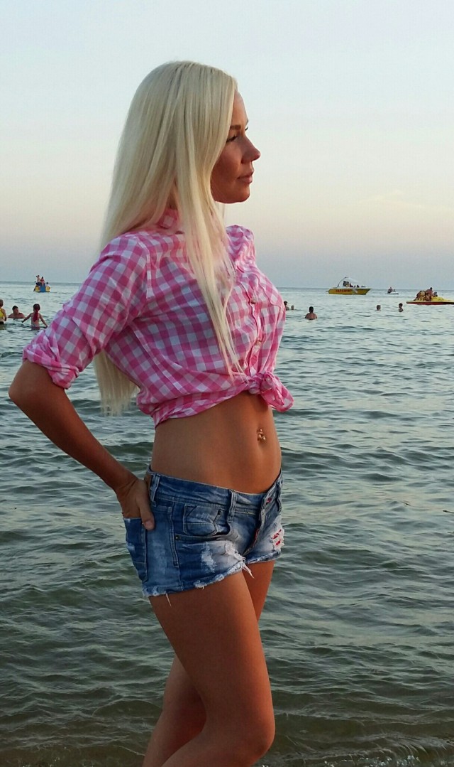 Красотки в коротких шортиках
