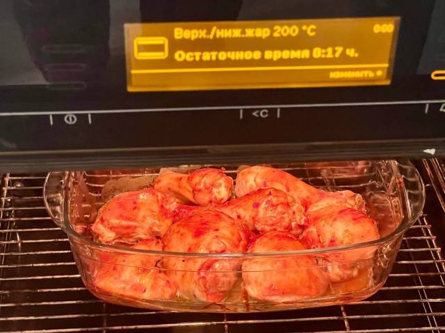 Домашняя паста с помидорами и зеленью