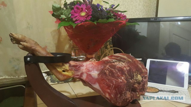 Сыровяленый окорок