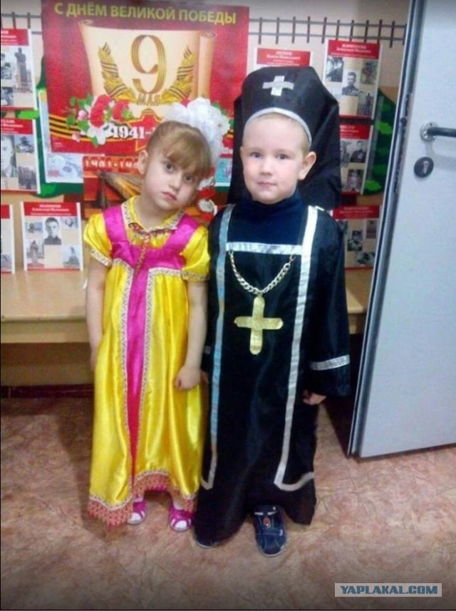 Новогодний утренник, или родители - затейники