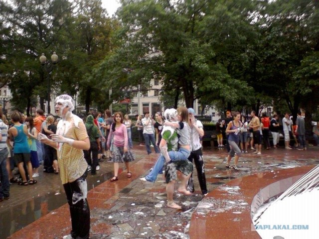Водные процедуры у Кремля.
