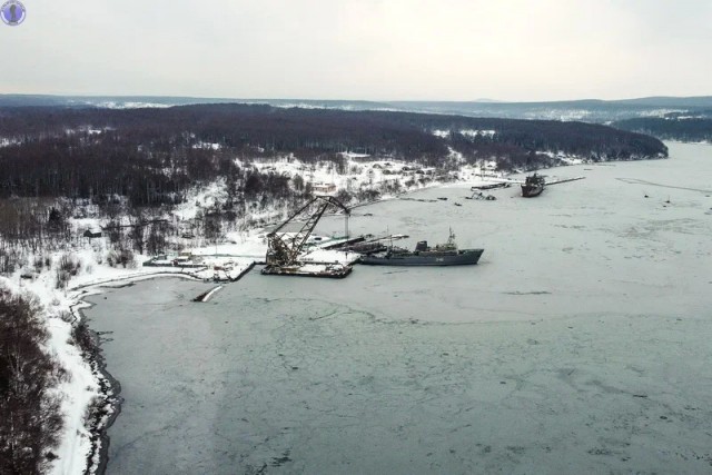Здесь хранился основной запас топлива для подлодок и кораблей бывшей Советско-Гаванской ВМБ