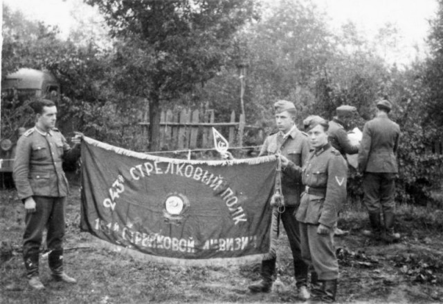 Фотографии связанных с историей Красной и Советской Армии.