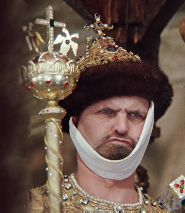 Губки бантиком, бровки домиком. Но в Китай тебя не пустим.