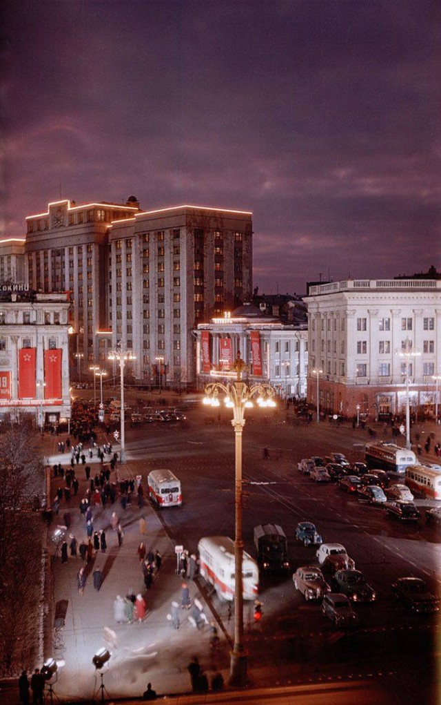 Москва и москвичи. Двадцатый век. 04.02.25