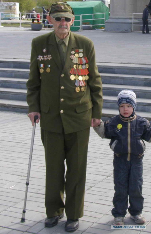 Мой дед, участник парада победы в 1945ом.