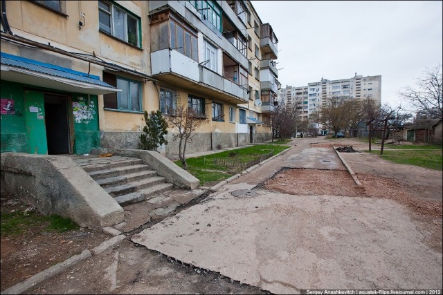 Ступеньки в ад. Обычная городская пятиэтажка