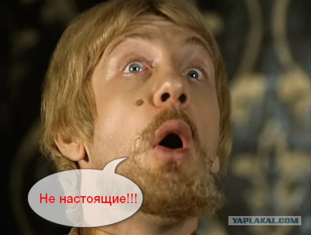 Технический дизайнер из Китая создала светящийся корсет, подчёркивающий силиконовую грудь. И опробовала разработку на себе.