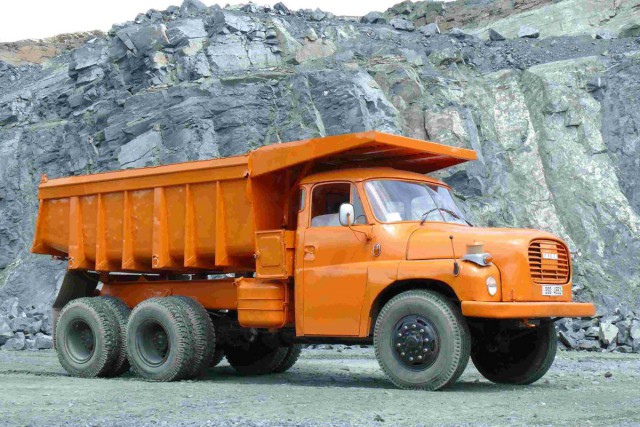 Кадры из автомобильной жизни СССР