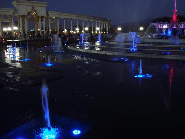 Алматы 2011: город контрастов