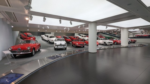 Alfa Romeo museo. Красивых автомобилей пост