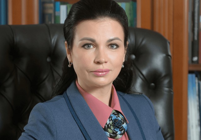 Какие драгоценности предпочитает начальница миграционной службы Валентина Казакова?